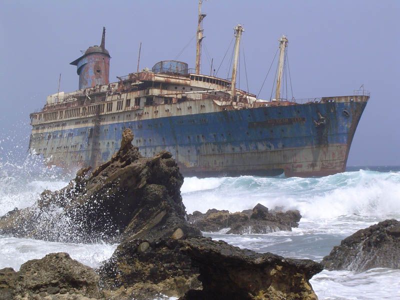 25 брошенных кораблей со всего мира (25 фото)