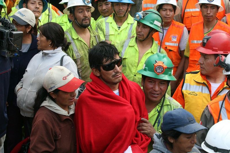 Операция по спасению шахтеров на медной шахте в Чили (21 фото)