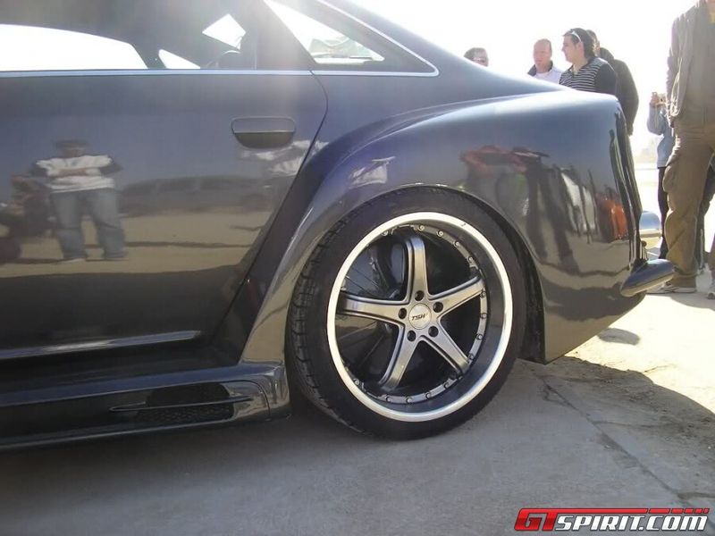 Смелый колхоз тюнинг автомобиля Audi (10 фото)