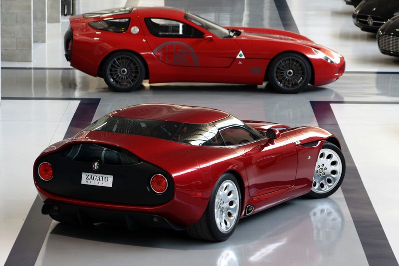 Новинка построена на базе трекового суперкара Dodge Viper ACR, имеет карбоновый кузов и 612-сильный десятицилиндровый двигатель объемом 8,4 литра. Динамические характеристики автомобиля пока не сообщаются.  Отметим, что для первого автомобиля из линейки TZ3 — Corsa — использовалось шасси купе Alfa Romeo 8C Competizione и 4,2-литровая "восьмерка" Maserati мощностью 420 лошадиных сил, позволяющая машине ускоряться с нуля до "сотни" за 3,5 секунды и развивать максимальную скорость более 300 километров в час. Такой спорткар был построен в единственном экземпляре для немецкого коллекционера машин Alfa Romeo Мартина Каппа.  Как сообщалось ранее, первые заказчики получат суперкар TZ3 Stradale в следующем году. Ожидается, что широкой публике такой автомобиль будет представлен в августе текущего года на фестивале Pebble Beach Concours d’Elegance в Калифорнии.