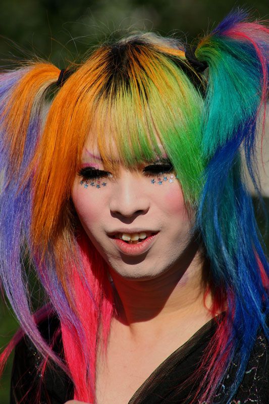 Девушки с разноцветными волосами (31 Фото)