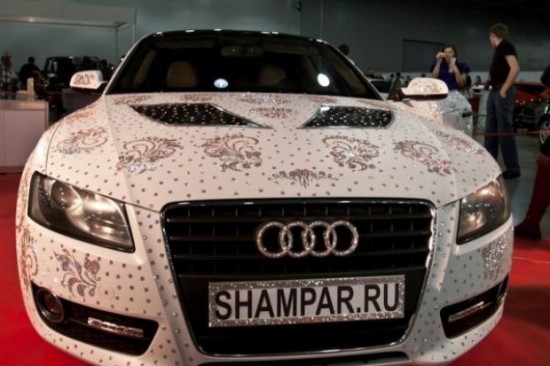 450.000 кристаллов Сваровски на Audi A5 (6 фото+видео)