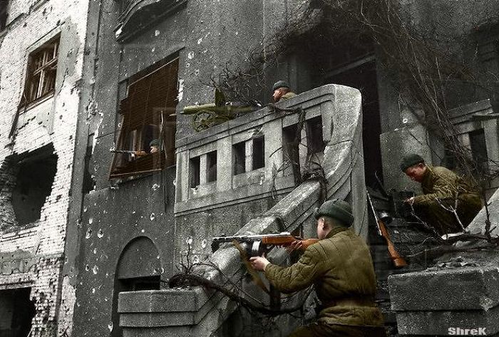Цветные фотографии советских солдат во Второй Мировой (53 фото)