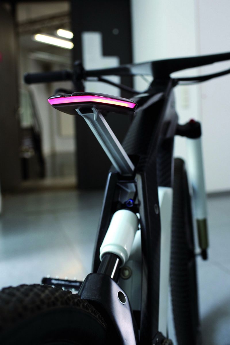 Электровелосипед e-bike от компании Audi (18 фото)
