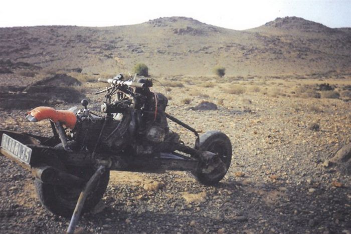 Представьте ситуацию: вы ехали по пустыне на автомобиле и он сломался... (7 фото+видео)
