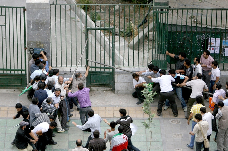 Беспорядки в Иране (30 фото)