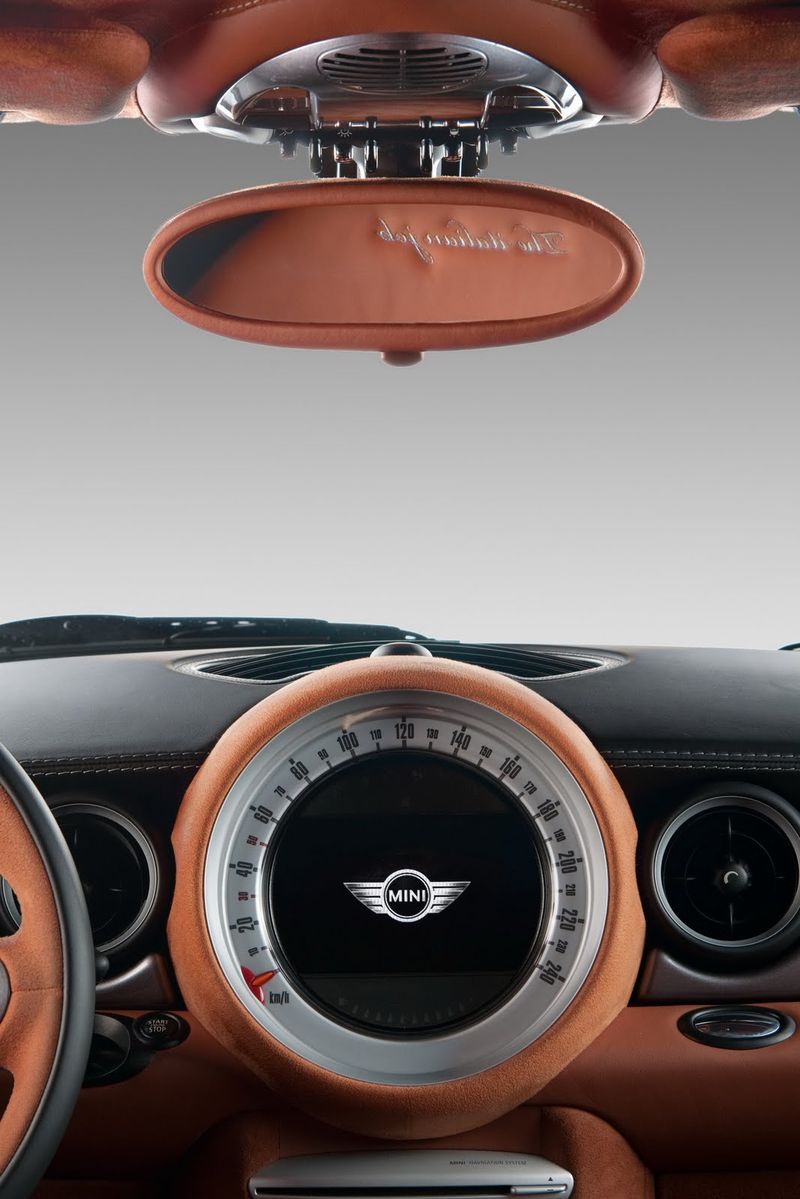 MINI Cooper от Vilner Studio с отделкой в стиле Bentley (12 фото)