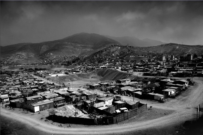 Проблемы с водоснабжением и ловушки для тумана в Перу (13 фото)