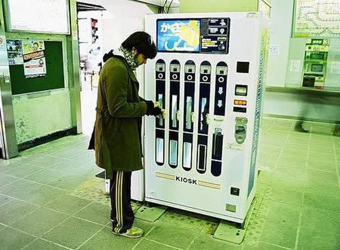 Очень экстравагантные торгвые автоматы (18 фото)