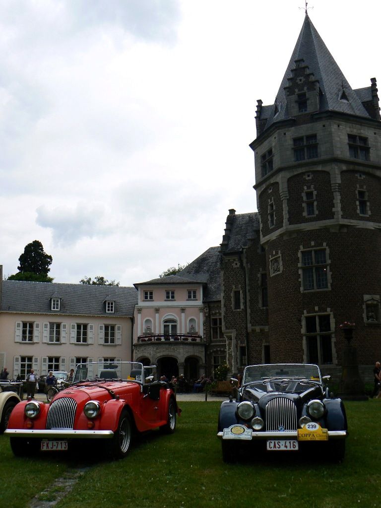 В Бельгии собрались владельцы классических автомобилей (80 фото)