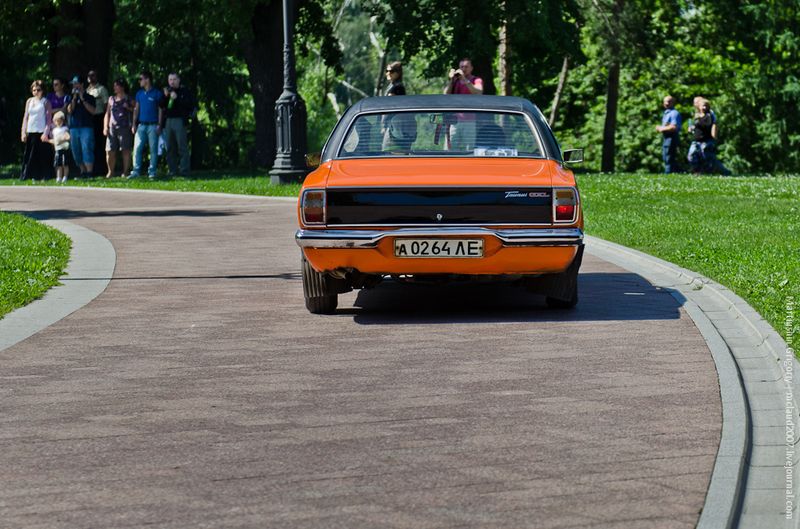 Ралли ретро-автомобилей в Царицыно (47 фото)