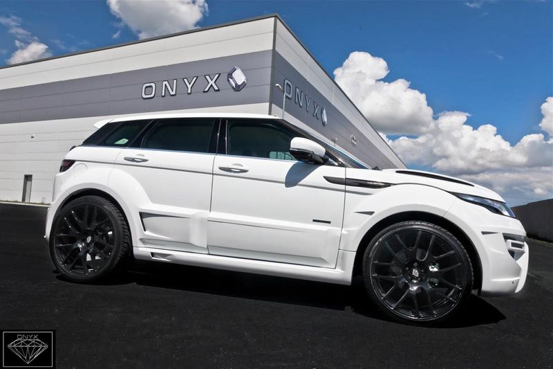 Range Rover Evoque получил пакет тюнинга от ателье Onyx (13 фото)