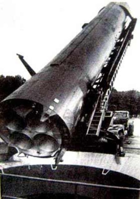 Шахты ядерных ракет (7 фото)