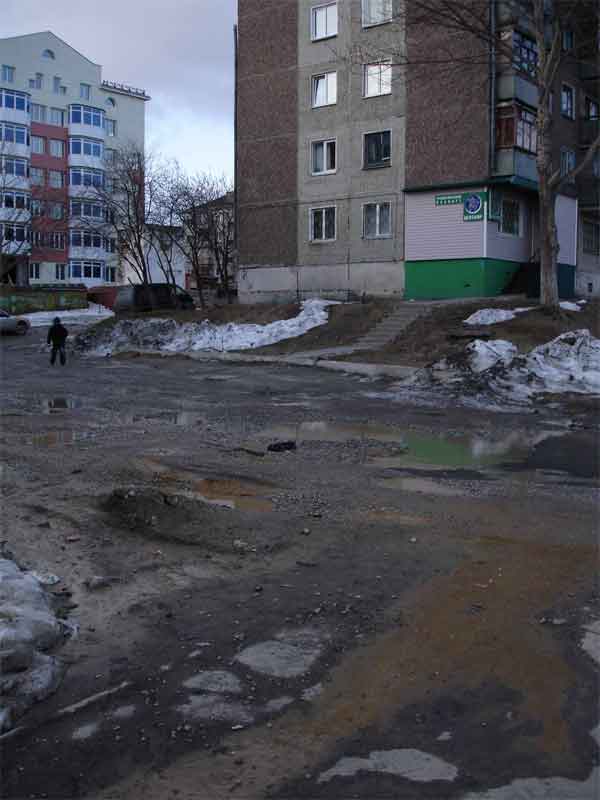 Вид на двор с пр. Победы.
