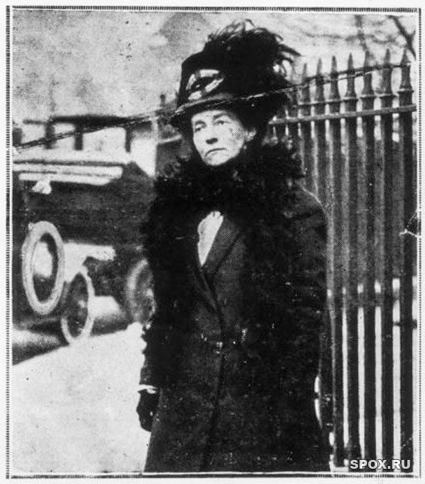 В 1913 Эмили Дэвисон (Suffragette), воинственная активистка женского избирательного права в Соединенном Королевстве, бросилась под лошадь во время Дерби Эпсома. Лошадь принадлежала Королю Джорджу V.