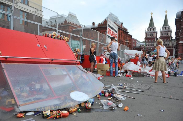 На Красной площади прошел ураган (11 фото)