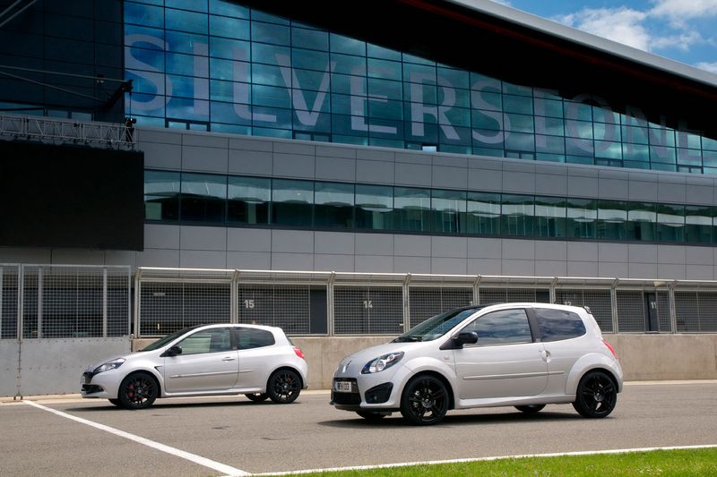 Renault Twingo RS 133 и Clio RS 200 Silverstone GP Limited Editions (5 фото)
