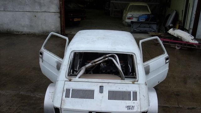 Fiat 126 70-х годов зарядили до 330 л.с. (13 фото)