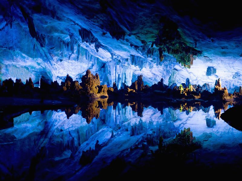 Потрясающие пещеры мира (20 фото)