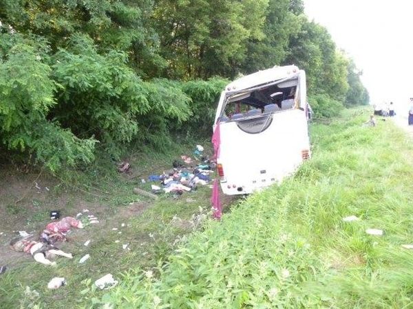 Российский автобус с поломниками разбился в Украине (8 фото+видео)