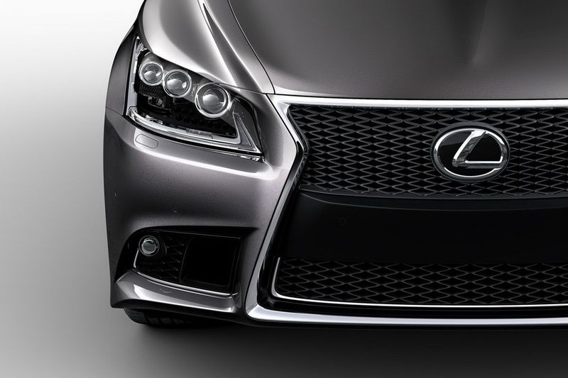Первые фотографии обновленного Lexus LS 2013 модельного года (36 фото)