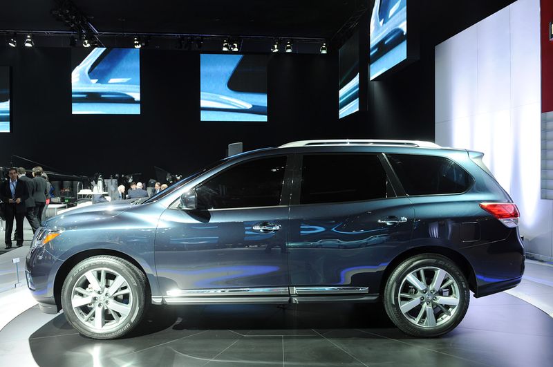 Компания Nissan показала новый Pathfinder (21 фото)