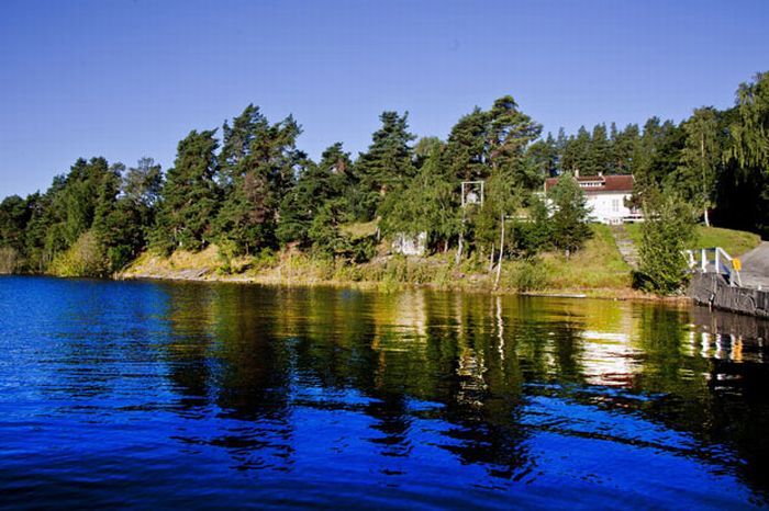 Остров после трагедии. Норвегия (17 фото)