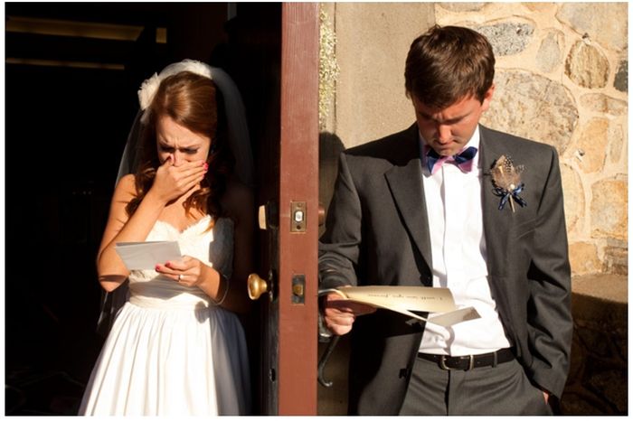 Любовное письмо в день свадьбы и реакция молодоженов (3 фото)