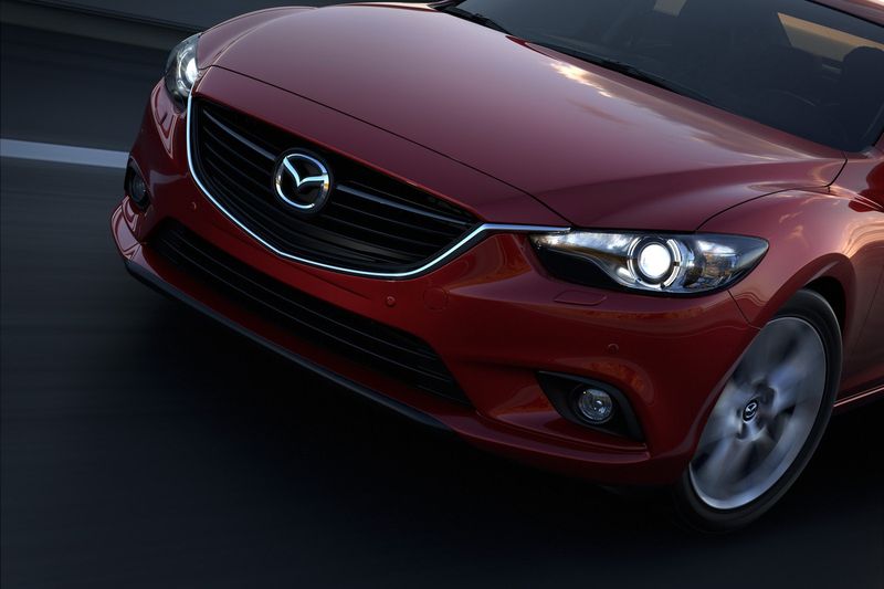 Компания Mazda начала выпуск новой Шестерки (8 фото)