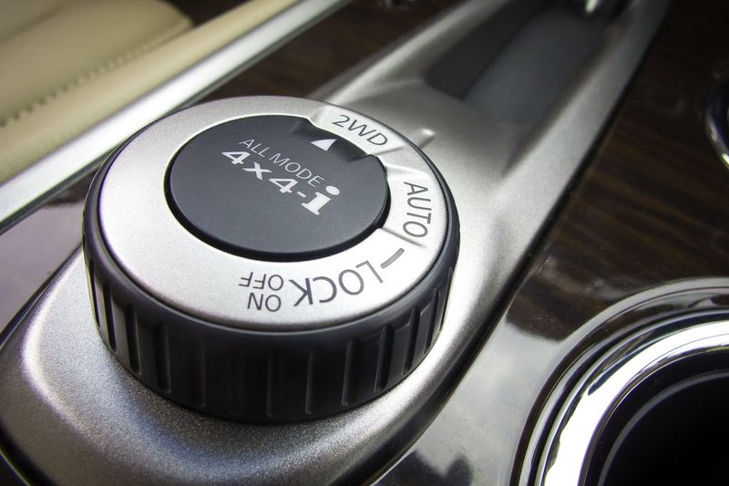 Официальные фото нового Nissan Pathfinder (39 фото+3 видео)