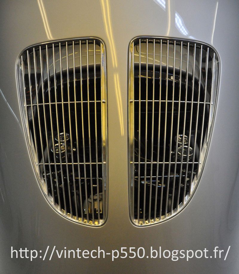 Карбоновый спорткар P550 Tribute от  компании Vintech (13 фото)