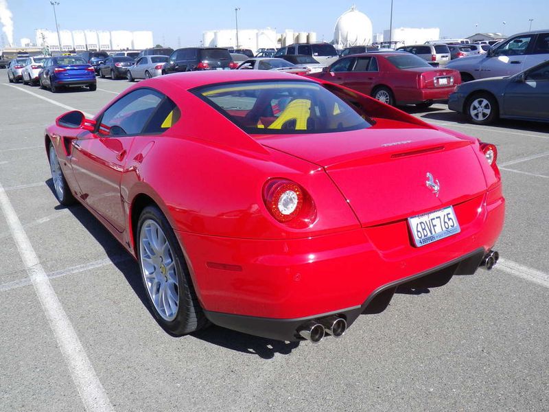 Если бы у Рональда Макдональда была Ferrari 599 GTB (6 фото)