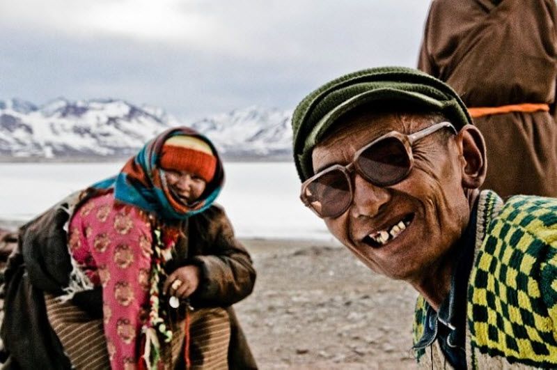 10. Дружелюбные местные жители на равнинах Нам Тсо Лэйк, Тибет. (Lonely Planet's 100 Million Competition / Yereth Jansen)