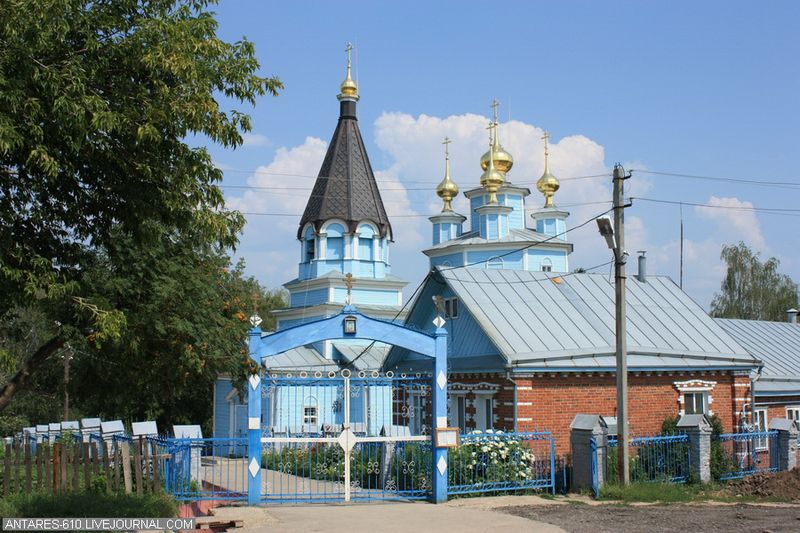 Деревянный Казанский храм во Враге.