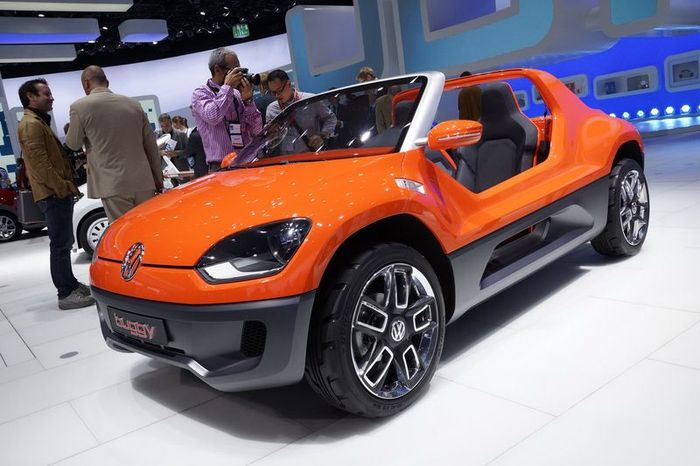 В компании Volkswagen показали концепт-кар Buggy Up (27 фото)