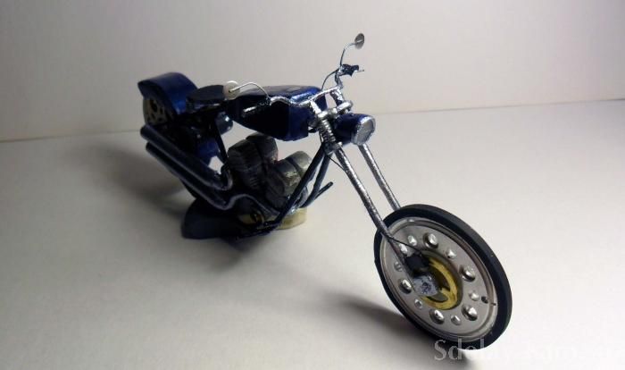 Модель мотоцикла из подручных материалов (17 фото)