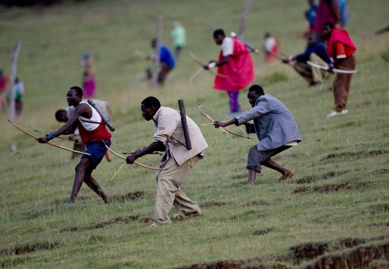 Традиционные войны за землю в Африке (19 фото)