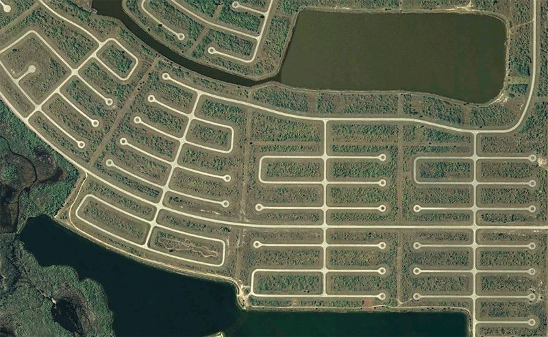 Тупики в южном районе Ротонда Вэст в Шарлотт Каунти. (© Google)
