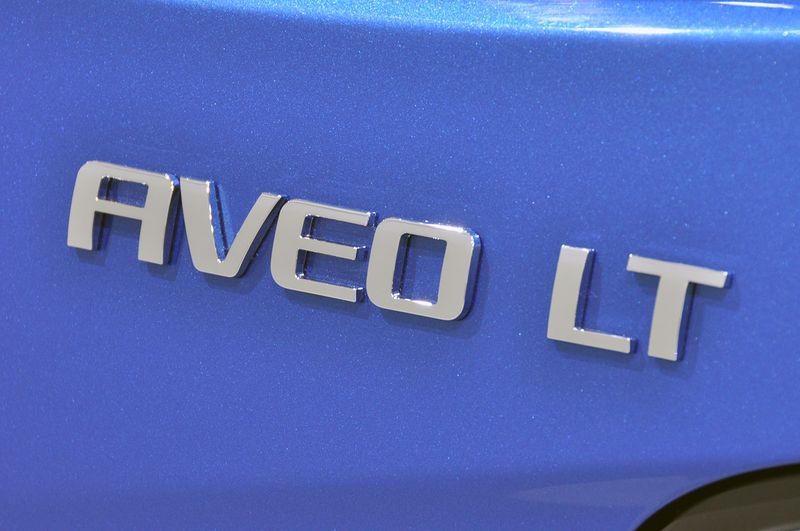 Новый компактный кроссовер на базе Chevrolet Aveo (21 фото)