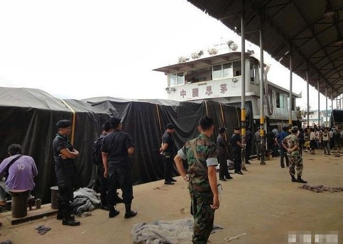 Тайские контрабандисты убили 11 китайских моряков на границе с Мьянмой (8 фото)