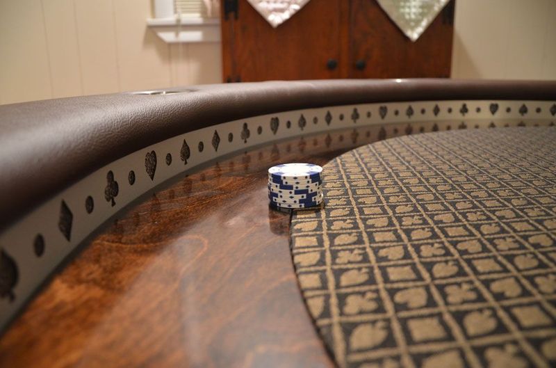Столик для игры в покер с друзьями (11 фото)