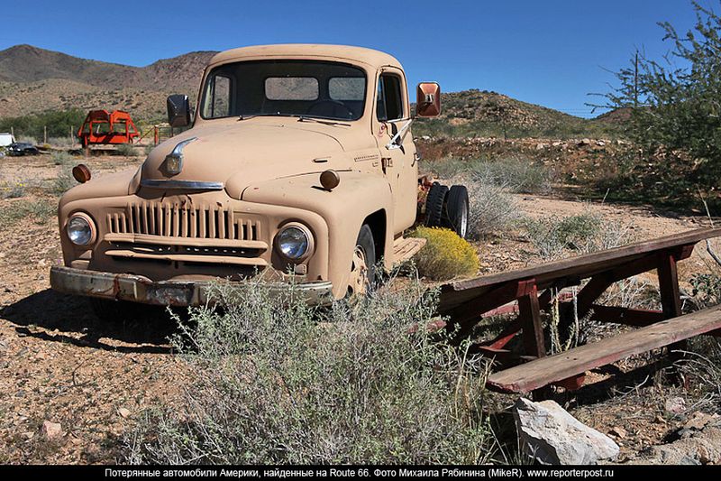 Route 66: застывшее время потерянных автомобилей (10 фото)