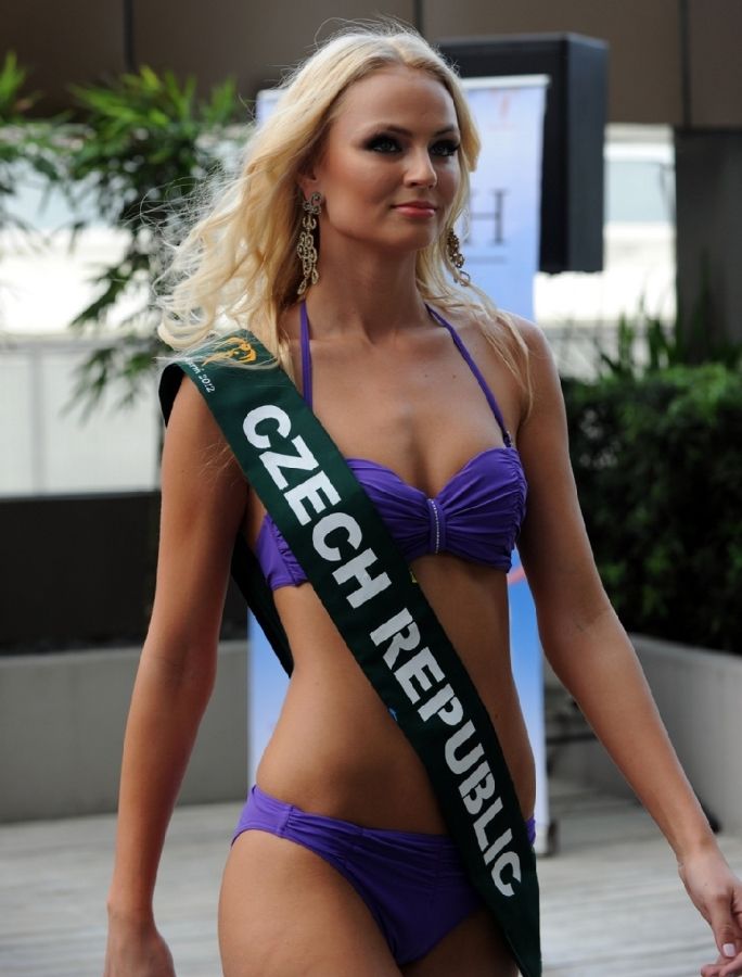 Мисс Земля 2012 (27 фото)