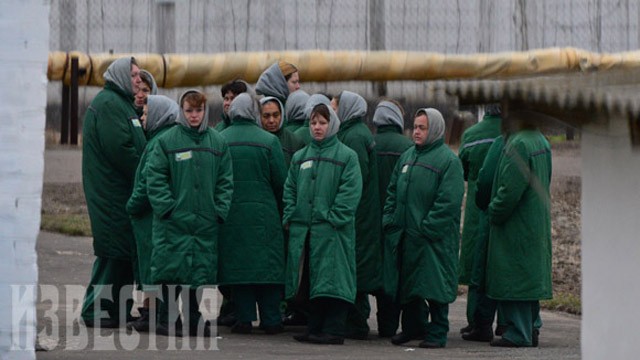 Участниц группы Pussy Riot в тюрьме (15 фото)