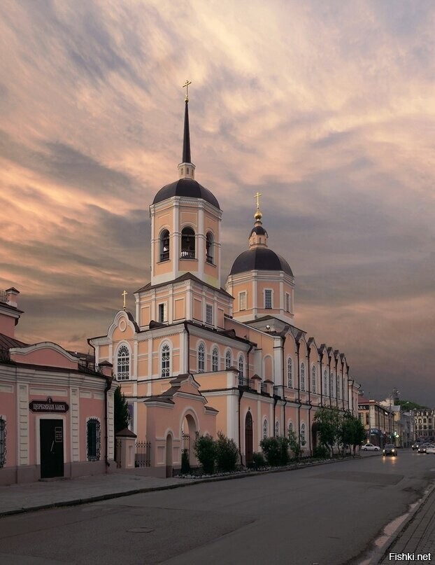 Воскресенский собор в Томске внутри