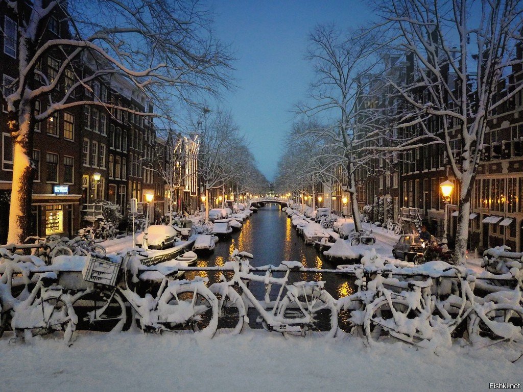 Каналы Амстердама зимой