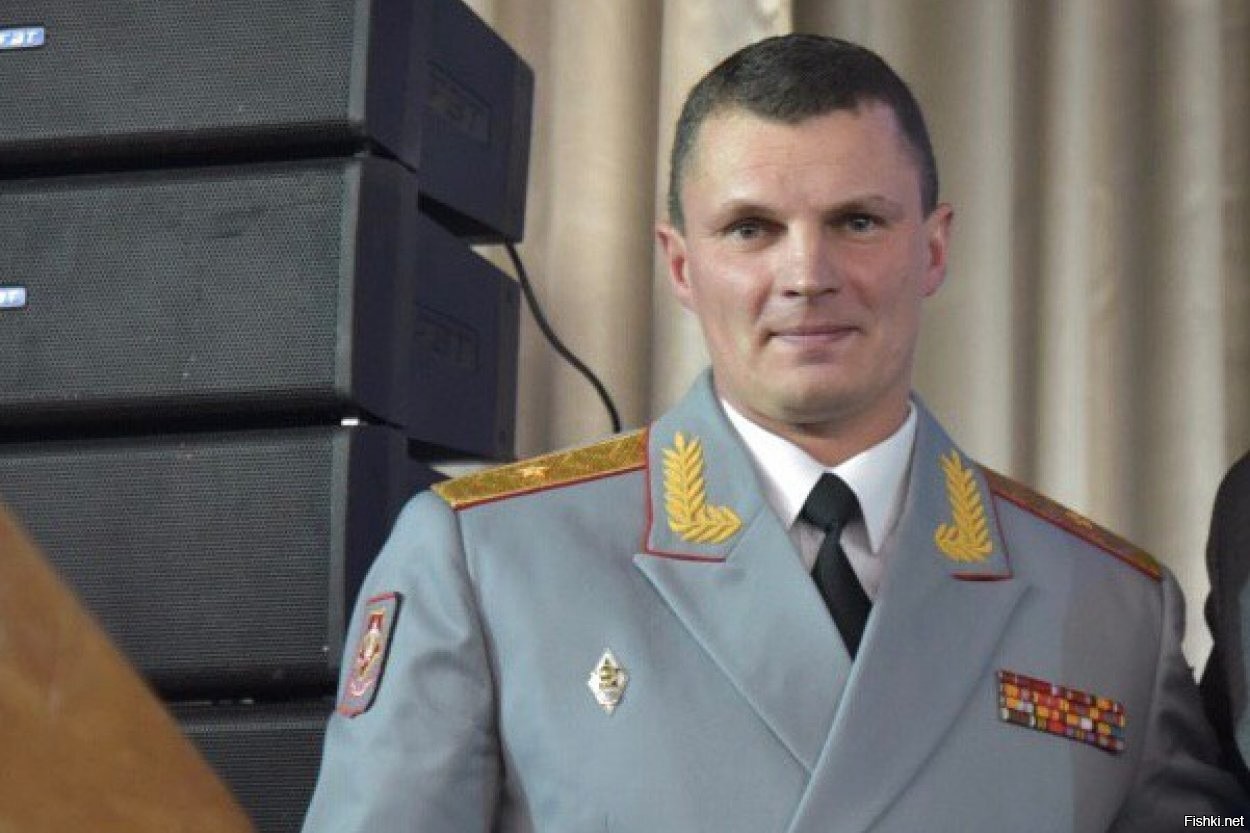 Генерал гладких Вячеслав Владимирович