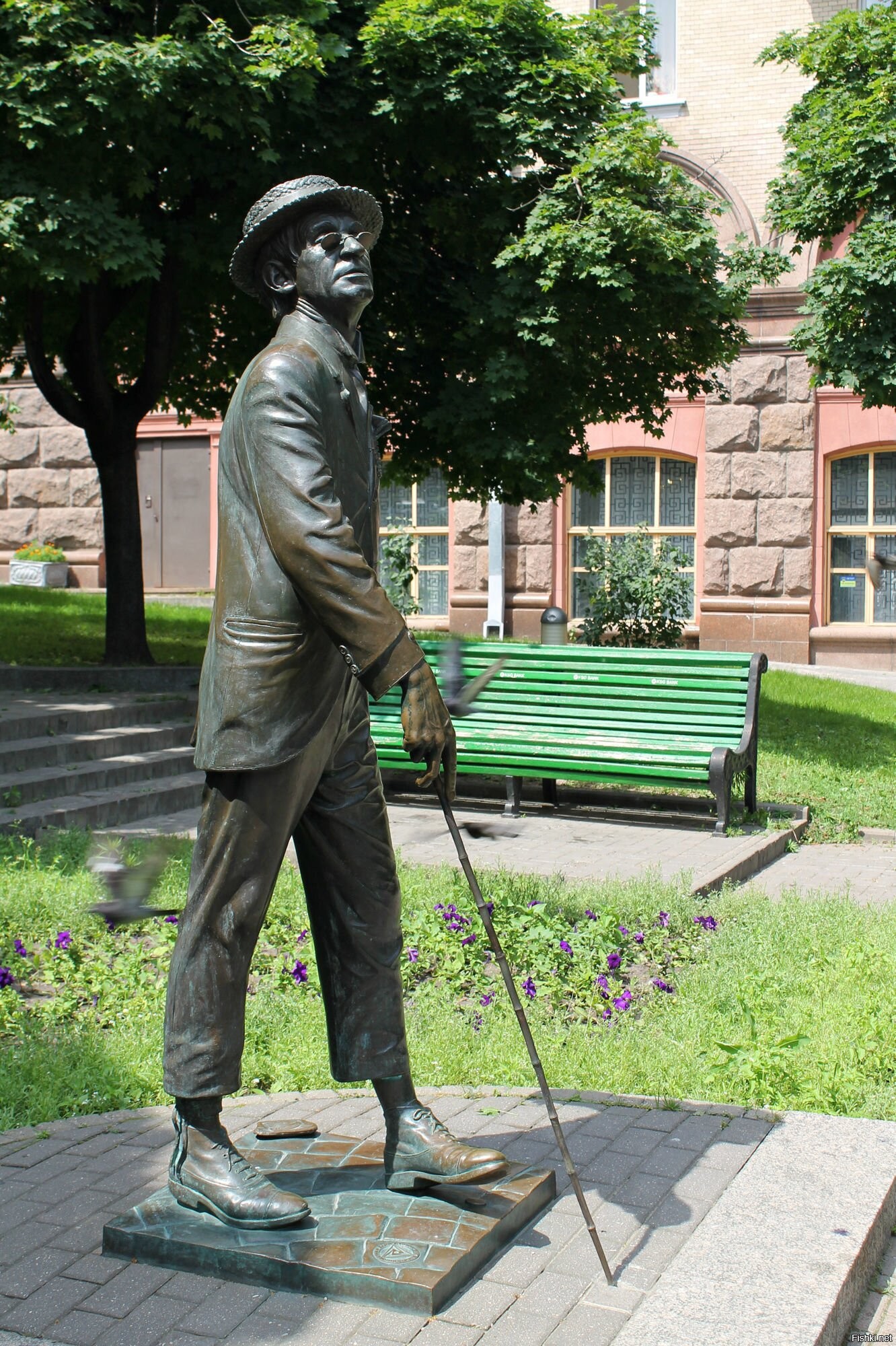 памятник раневской в санкт петербурге